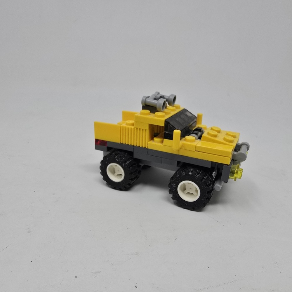 Lego 6742 Creator 3-in-1 Mini Off-Roader 100% Complete‎ with Manual - Picture 2 of 6